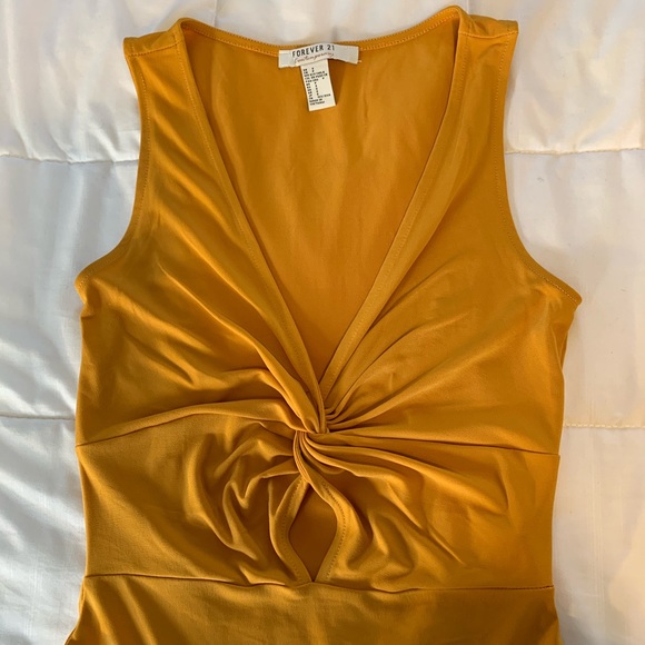 Razorback Bodysuit - Picture 6 of 8